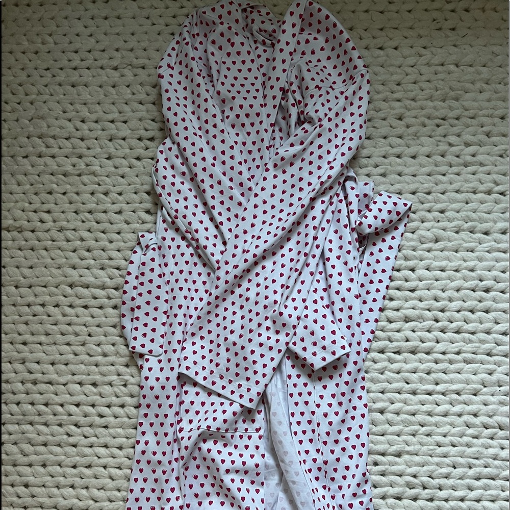 Roller rabbit pink hearts axel robe